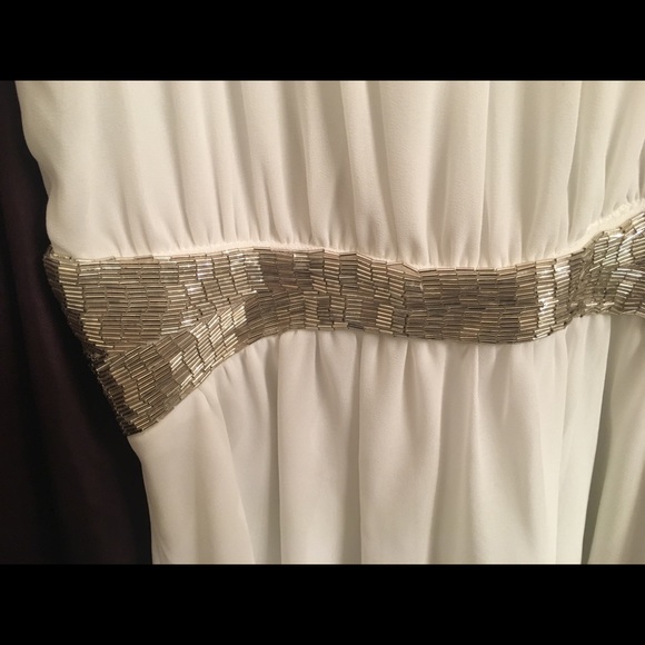 Dress NWT White Gorgeous evening out - Picture 5 of 7